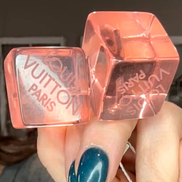 LV HAIR CUBES - Picture 1 of 1